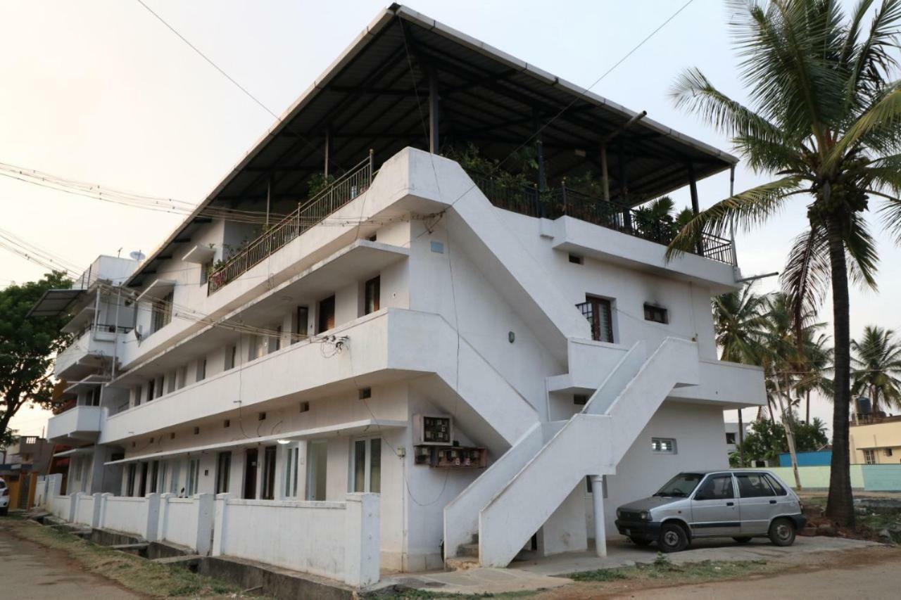 Wheel To Hills Stay Inn Service Apartments Chikmagalūr Екстериор снимка